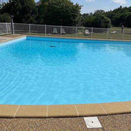 Studio Cote Piscine Apartment Équemauville Екстериор снимка