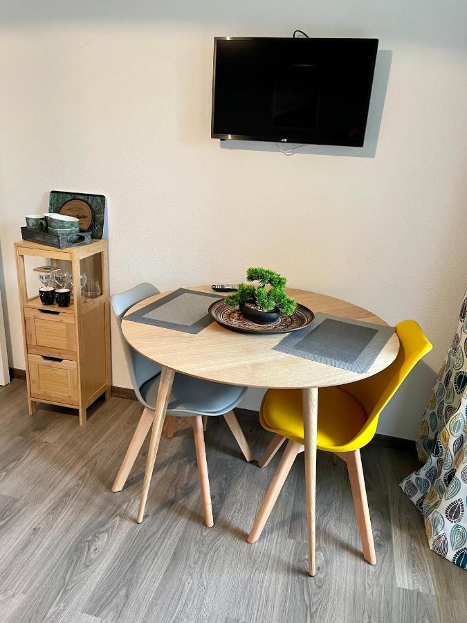 Studio Cote Piscine Apartment Équemauville Екстериор снимка