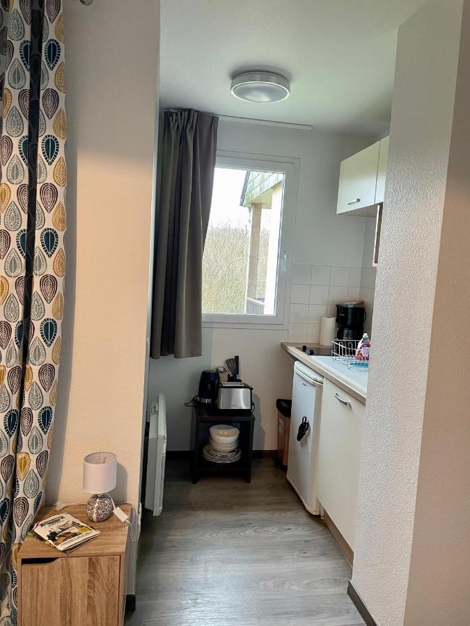 Studio Cote Piscine Apartment Équemauville Екстериор снимка